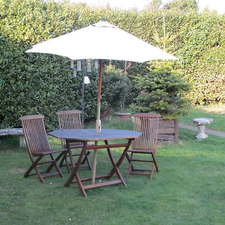 Lovely Spacious 3 Bedded First Floor Apartment Ryde  Buitenkant foto