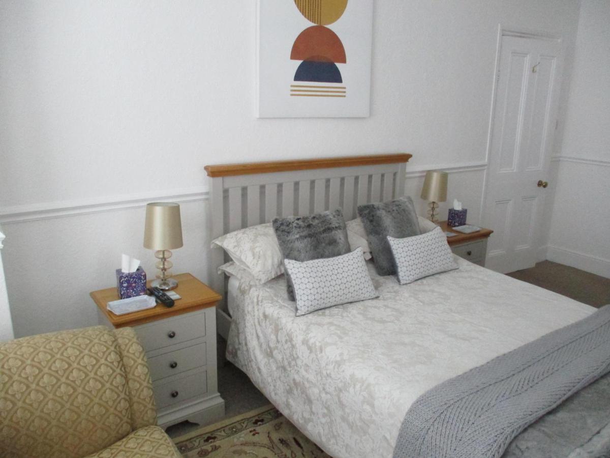 Lovely Spacious 3 Bedded First Floor Apartment Ryde  Buitenkant foto
