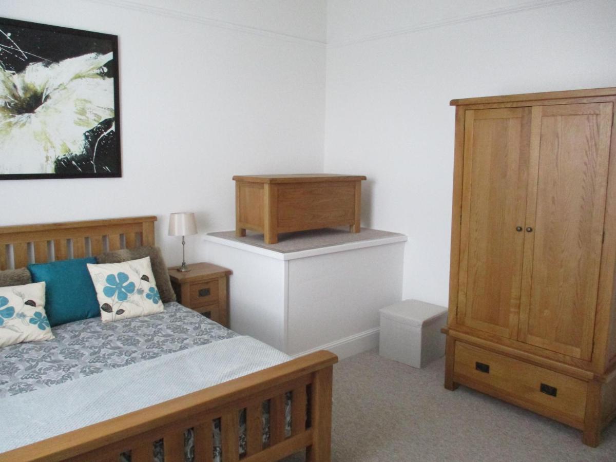 Lovely Spacious 3 Bedded First Floor Apartment Ryde  Buitenkant foto