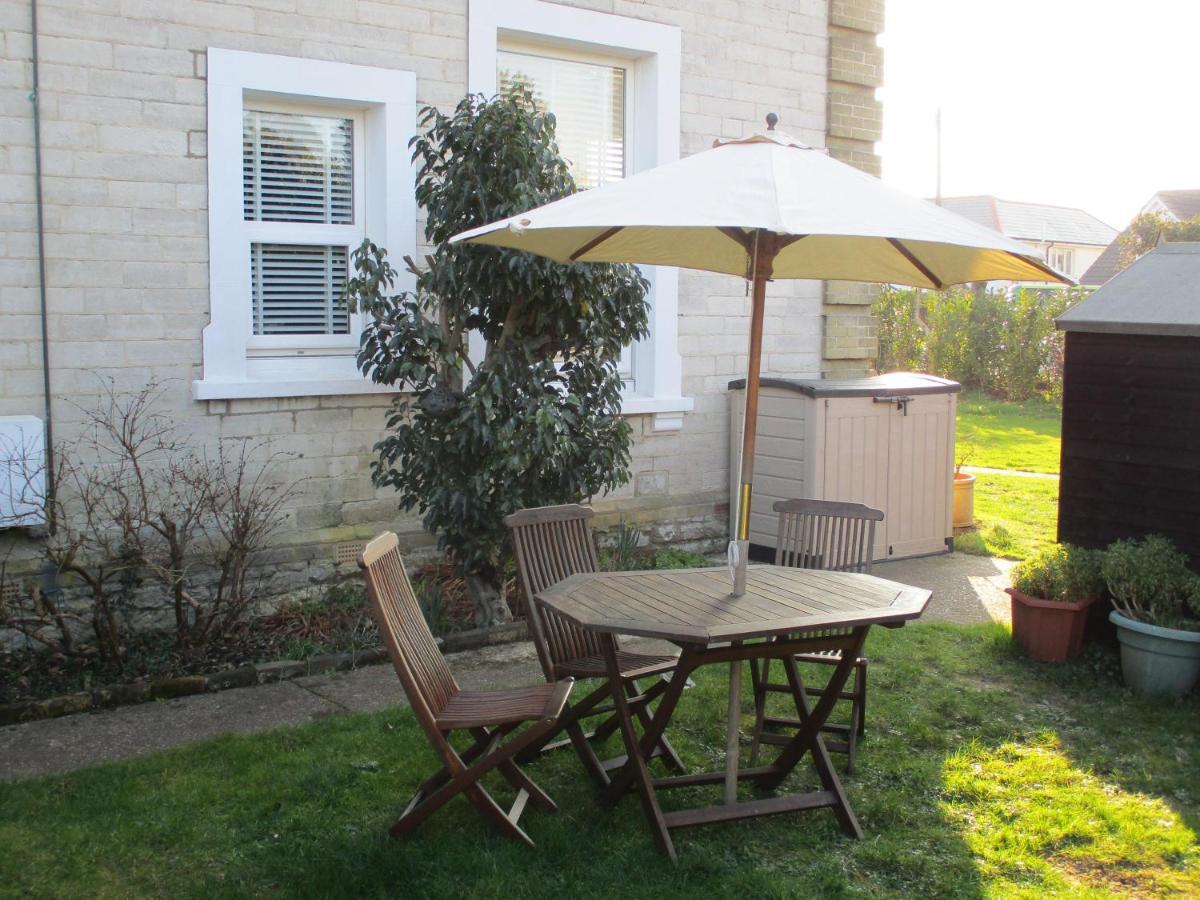 Lovely Spacious 3 Bedded First Floor Apartment Ryde  Buitenkant foto